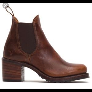Frye - Chelsea Sabrina - 6.5 - Cognac